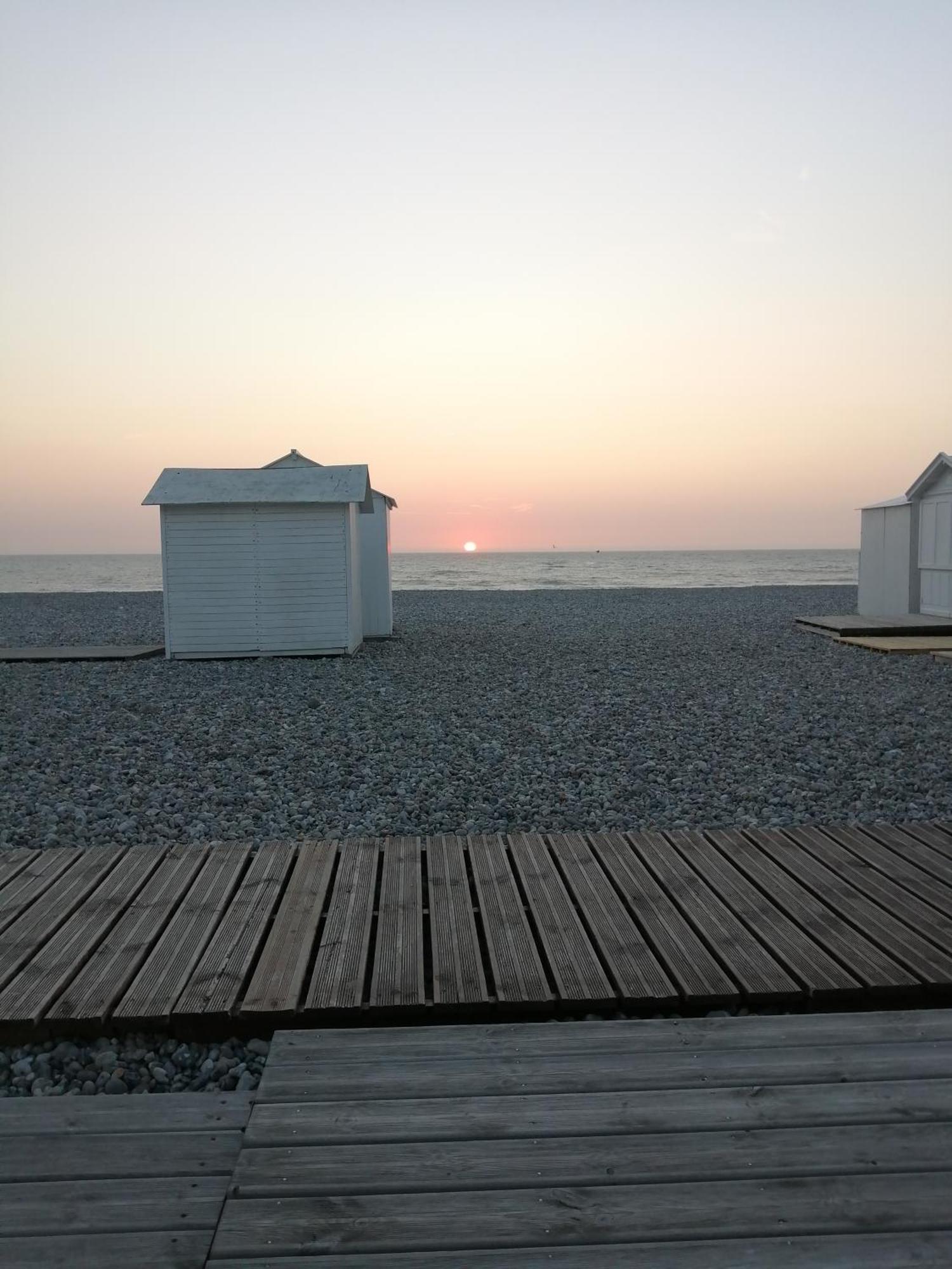 La Perle Marine Studio cosy avec superbe vue mer&terrasse 30m2 Criel-sur-Mer Esterno foto